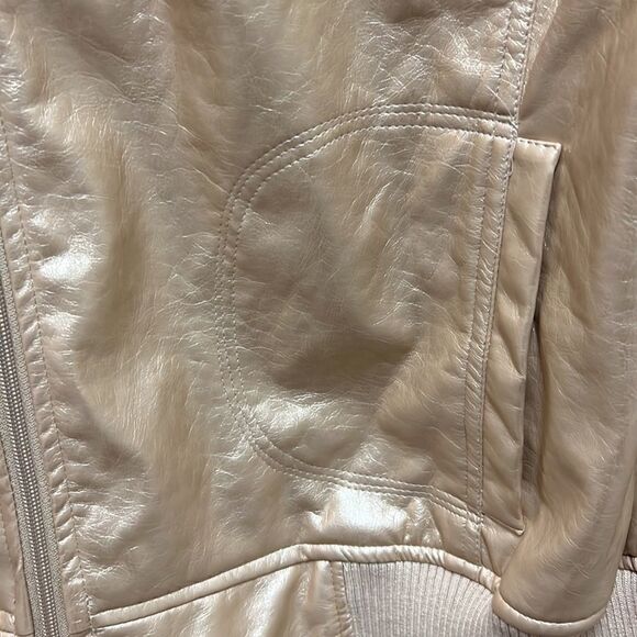 Rocawear Vintage metallic gold faux leather jacket - Picture 3 of 9